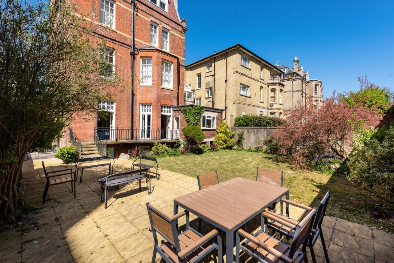 3 Bedroom Garden Apartment Opposite The Beach Brighton Exteriör bild
