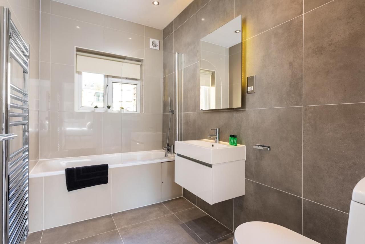 3 Bedroom Garden Apartment Opposite The Beach Brighton Exteriör bild