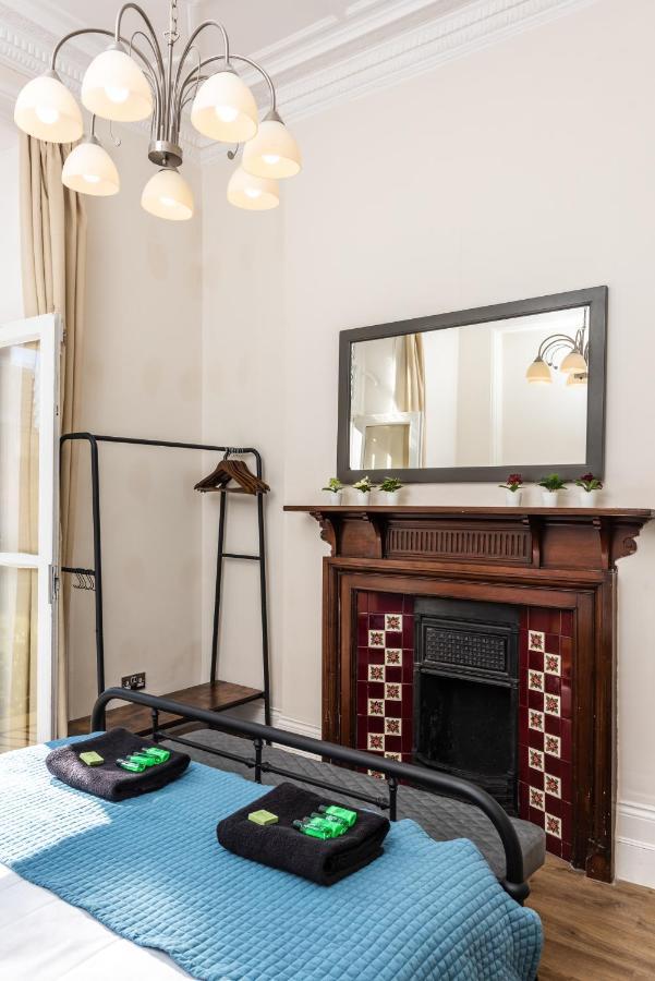 3 Bedroom Garden Apartment Opposite The Beach Brighton Exteriör bild